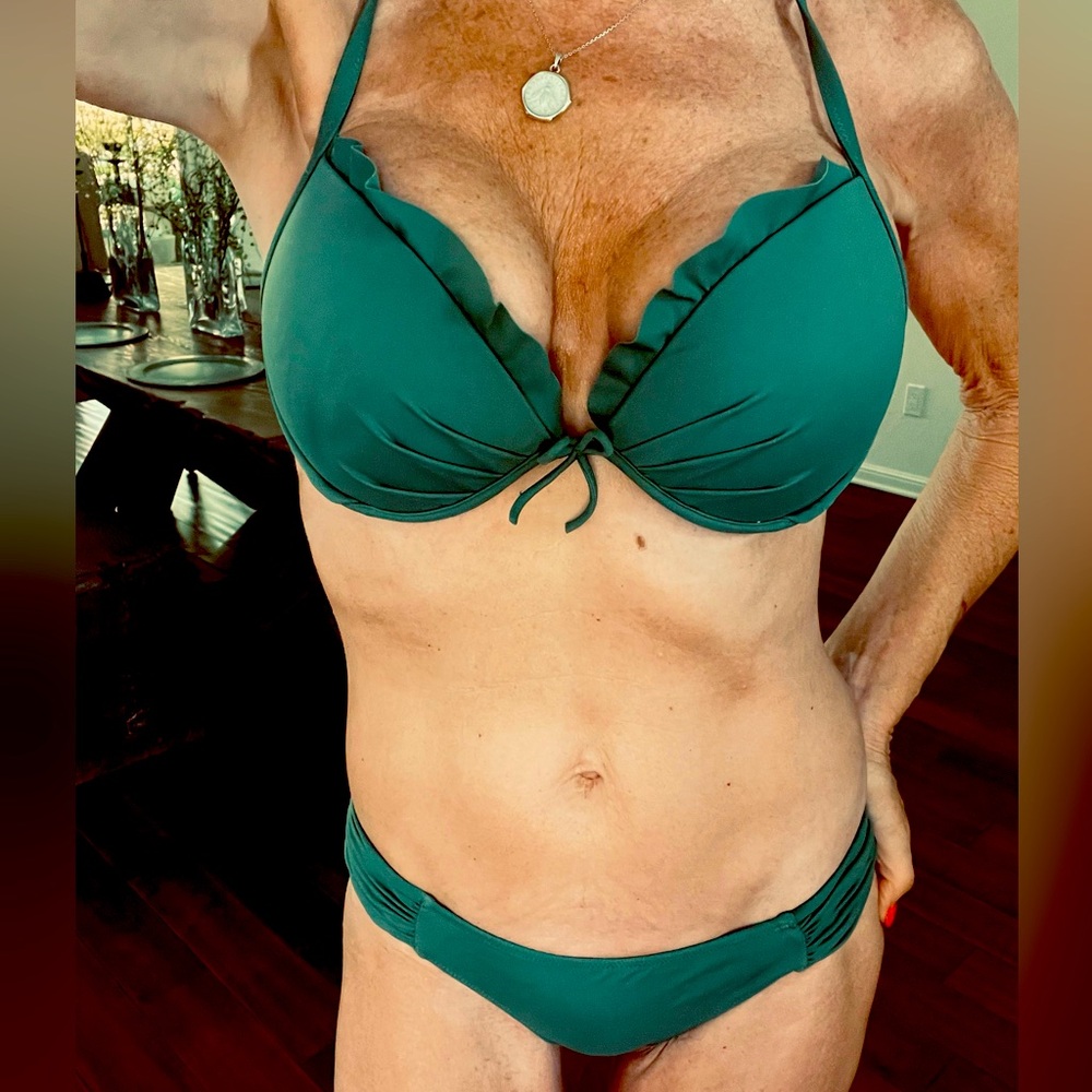 Victoria’s Secret two piece bikini, 34D top; Sm bottoms